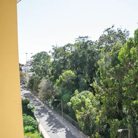 2br Near Cascais